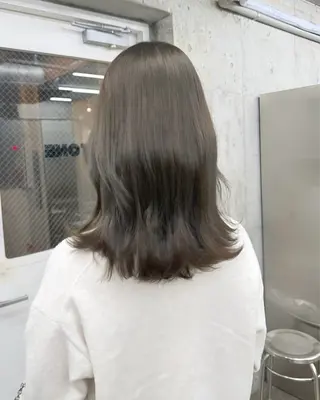 ミディアム カラー たいき/グレージュ/ 透明感/ブリーチなしのヘアスタイル