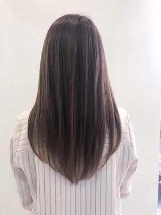 ロング 秋野 睦実のヘアスタイル