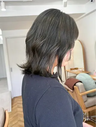 ミディアム カラー ノエ/ インナーカラー/高岳のヘアスタイル