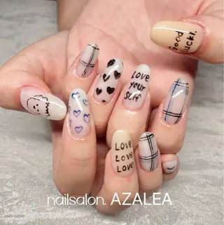 ネイル R inのネイルデザイン