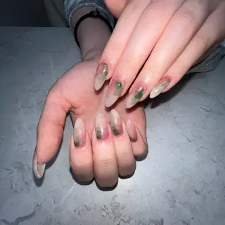 ネイル 谷井 清嘉のネイルデザイン