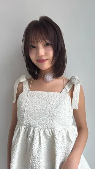 ミディアム 透明感カラー／ パーマ／まりなのヘアスタイル