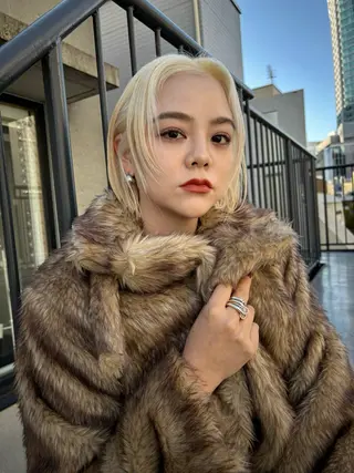 ミディアム MIYU💋💖 〈XENA渋谷本店〉のヘアスタイル