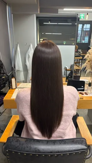 カラー ROCCOeast AKARIのヘアスタイル