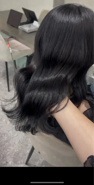 カラー あ い か 🎀 レイヤーカットのヘアスタイル