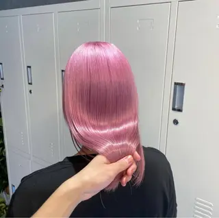 セミロング ハイトーン特化🎀 LEONのヘアスタイル