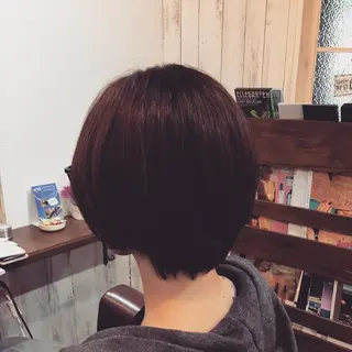 ショート カラー embrace エンブレイスのヘアスタイル