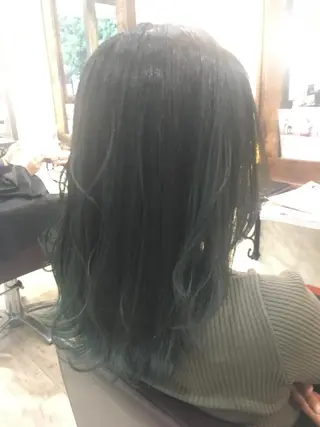 ロング 松本 亮のヘアスタイル