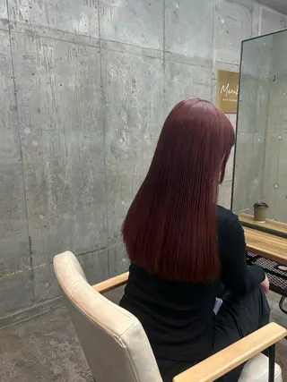 ロング カラー アダチ ヒヨリのヘアスタイル