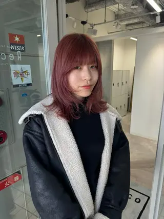 ミディアム カラー ヘアアレンジ 🫧umu.🫧韓国 /レイヤー/ハッシュのヘアスタイル