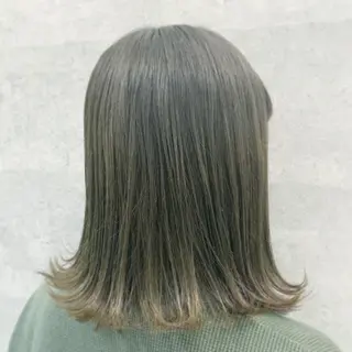 ミディアム カラー 𝑺𝒂𝒌𝒊 🩶マンツーマン施術のヘアスタイル