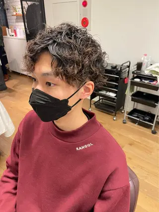 パーマ メンズ 山﨑 優貴のヘアスタイル