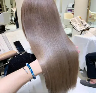 カラー 梶 久菜乃のヘアスタイル