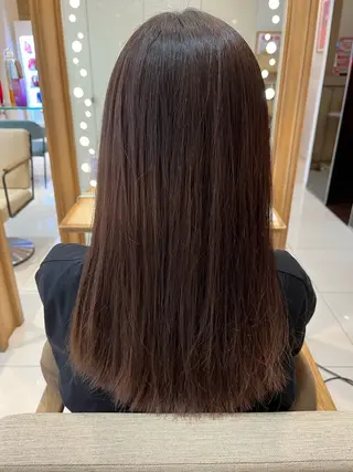 ロング なつな/ 透明感カラーのヘアスタイル