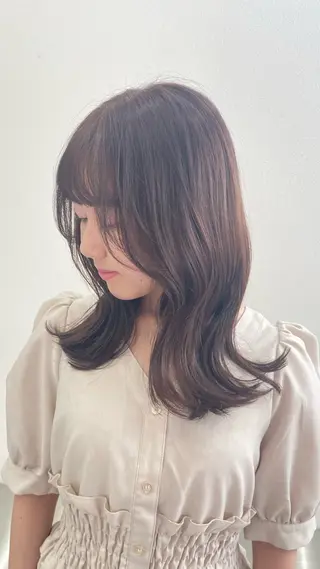 セミロング N°Elune RINNAのヘアスタイル