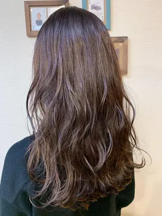 ロング カラー 中垣 南のヘアスタイル