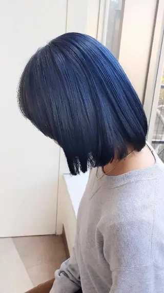 ミディアム ホリウチ ユキエのヘアスタイル