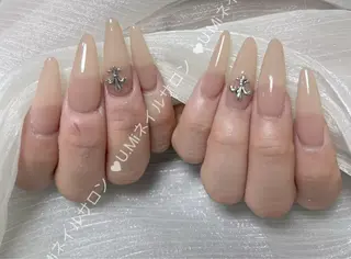 ネイル U.Miネイルサロン所属・ユ きのネイルデザイン