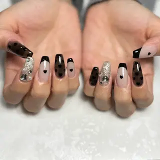 ネイル ou's nail salon所属・小林 桜のネイルデザイン