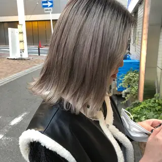 ミディアム カラー ，comma momoka🪄のヘアスタイル