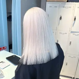 セミロング カラー 🪄池袋ハイトーン 🪄ブリーチカラーのヘアスタイル