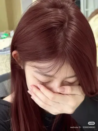 ロング 韓国風レイヤーカラー ライムのヘアスタイル