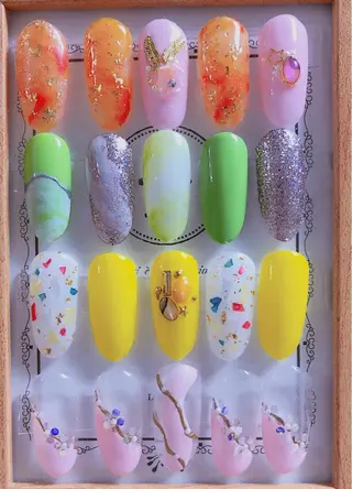 ネイル マジック ミラーのネイルデザイン