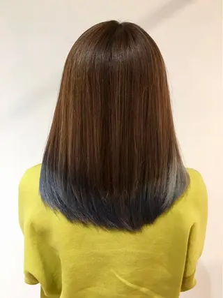セミロング カラー トップ スタイリストのヘアスタイル