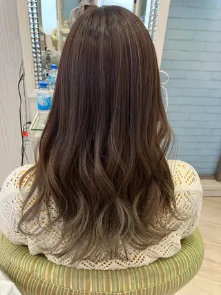 ロング カラー 永倉 はるかのヘアスタイル
