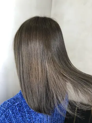 ミディアム カラー 美髪矯正 🌈髪質改善 山下のヘアスタイル