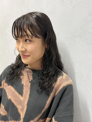 ミディアム パーマ 🦩レイヤー|透明感 カラー🦩makoのヘアスタイル