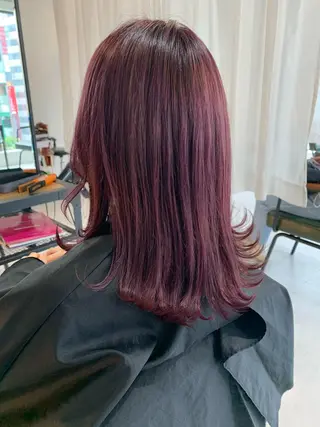 セミロング カラー まるおか あやかのヘアスタイル