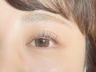 マツエク・マツパ サラバイ ニコットの眉毛・アイブロウイメージ