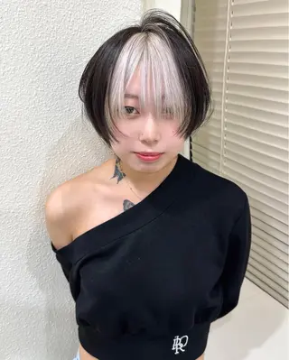 ショート カラー ヘアアレンジ 艶カラー/ハイトーン /レイヤーカットのヘアスタイル