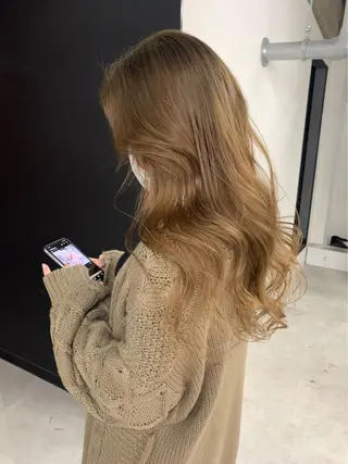 ロング 髪質改善・ハイトーン 🌈SENAのヘアスタイル
