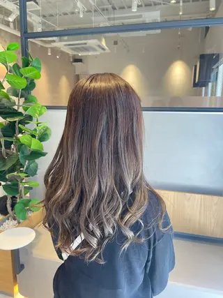 ロング カラー 城間 晴人のヘアスタイル