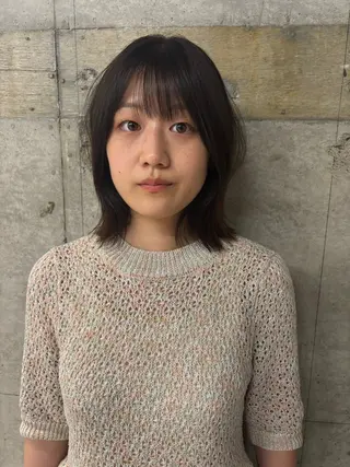 ミディアム タケ/ボブカット ブリーチモデルのヘアスタイル