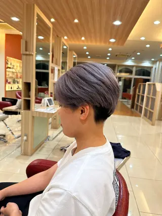 ショート カラー フェザー/波巻き 雫石大夢のヘアスタイル