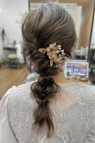 セミロング 内藤 まどかのヘアスタイル