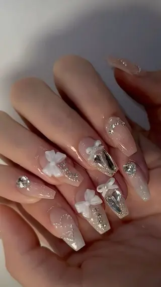 カラー AIN Nailのネイルデザイン