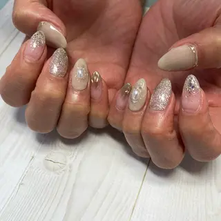 ネイル 野々山 亜美のネイルデザイン