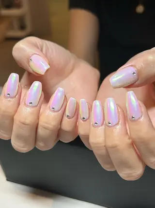 ネイル クレセントアイ Runaの眉毛・アイブロウイメージ