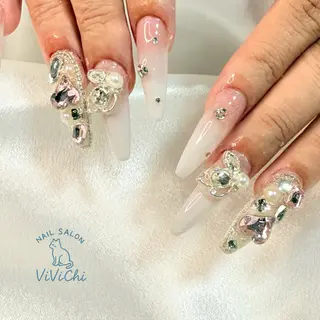ネイル ViViChi 梨帆のネイルデザイン
