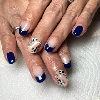 ネイル Li'leaNail AINAのネイルデザイン