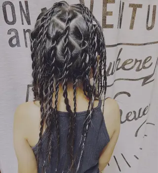 ヘアアレンジ un par unの眉毛・アイブロウイメージ