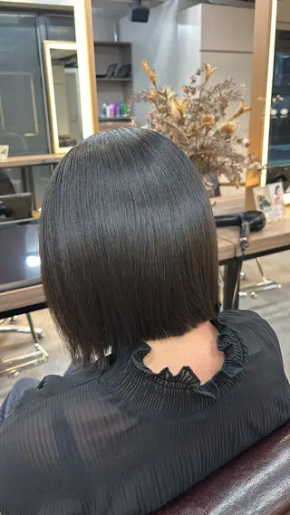 レイヤー✂︎ぷつボブ 艶カラー🤍noaのヘアスタイル