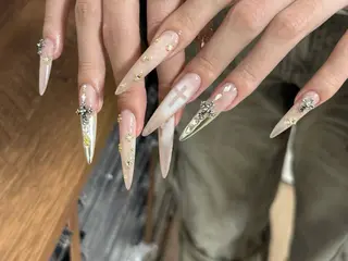 セミロング Atelier nail salonのネイルデザイン