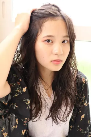 カラー mu ku.のヘアスタイル