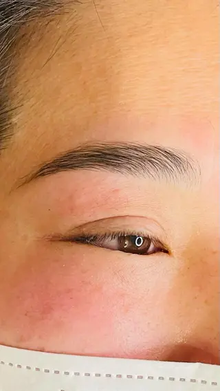 アイブロウ eyelashsalon Lily所属・松本 綾子の眉毛・アイブロウイメージ