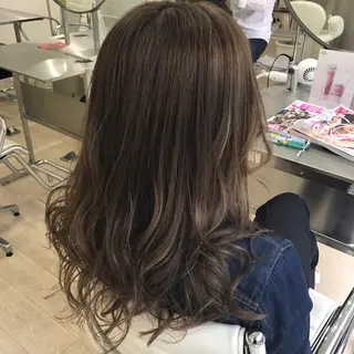 ミディアム カラー 西村あきや トレンド韓国ヘアのヘアスタイル